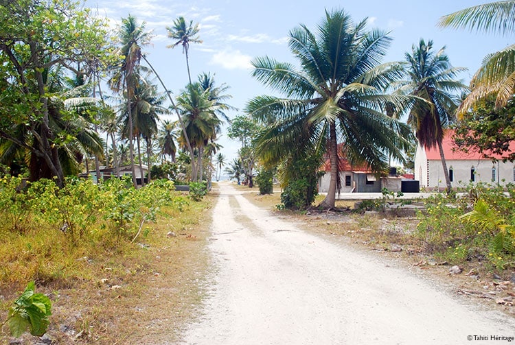 05 raroia-village © Tahiti Héritage